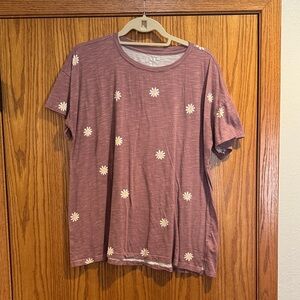 Maurices Purple Short Sleeve Tee with Daisy Print